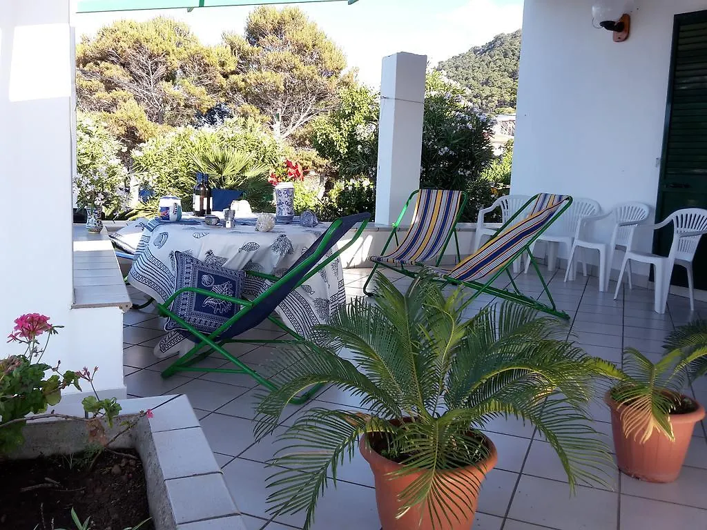 Usticatour Apartments And Villas Isola di Ustica