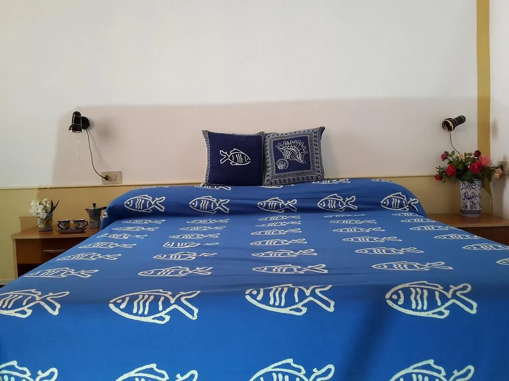 Usticatour Apartments And Villas 0*, Isola di Ustica